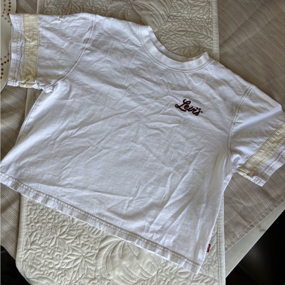 Levi's White Short Sleeve Tee - Picture 1 of 4